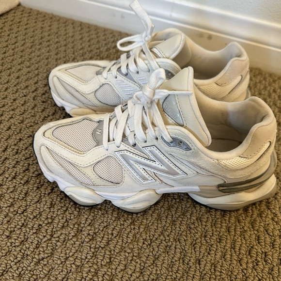 New Balance 9060 - Wht - Picture 4 of 9